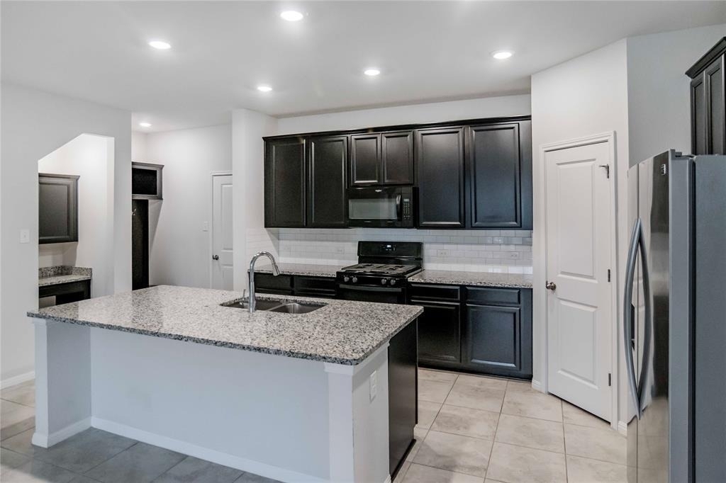 5713 Pleasanton Pkwy - Photo 2