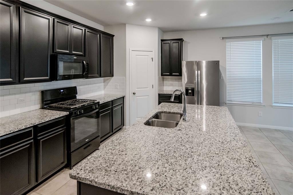5713 Pleasanton Pkwy - Photo 3