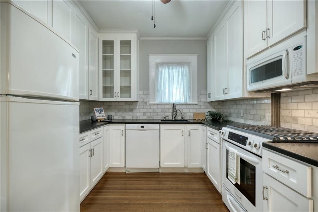 815 E 31st St - Photo 4