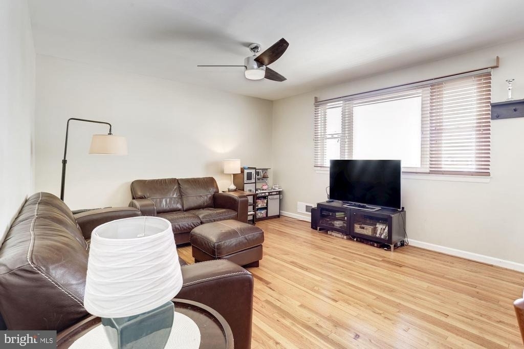 6408 Tisdale Terrace - Photo 4