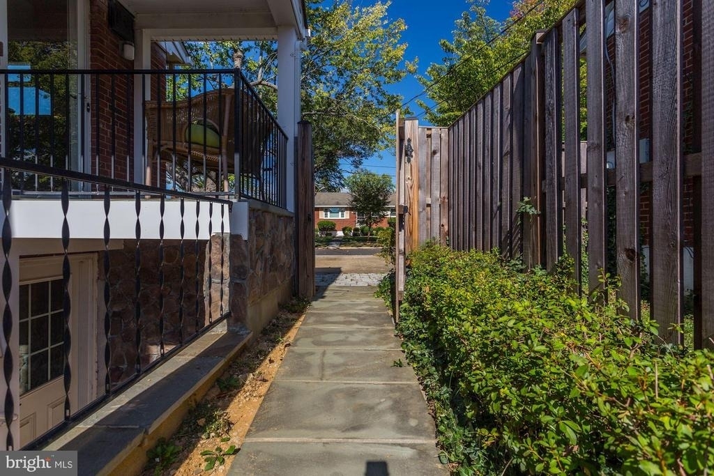 6408 Tisdale Terrace - Photo 28