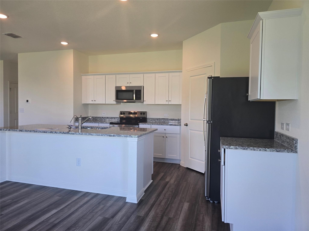 121 Blazilmar Ln - Photo 10