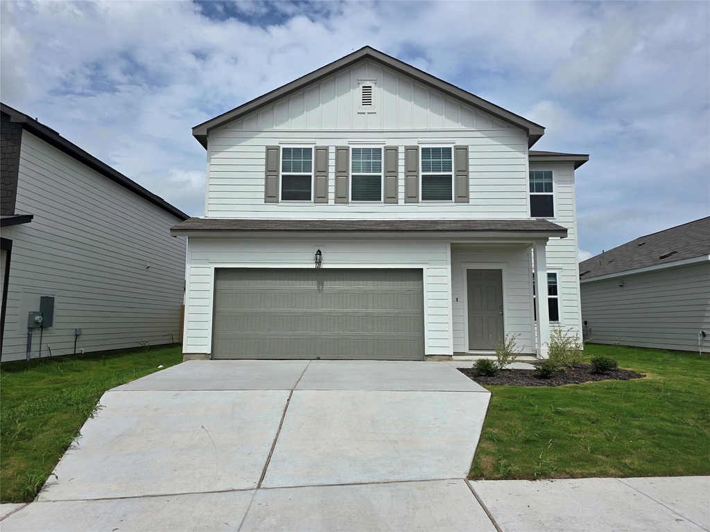 121 Blazilmar Ln - Photo 0