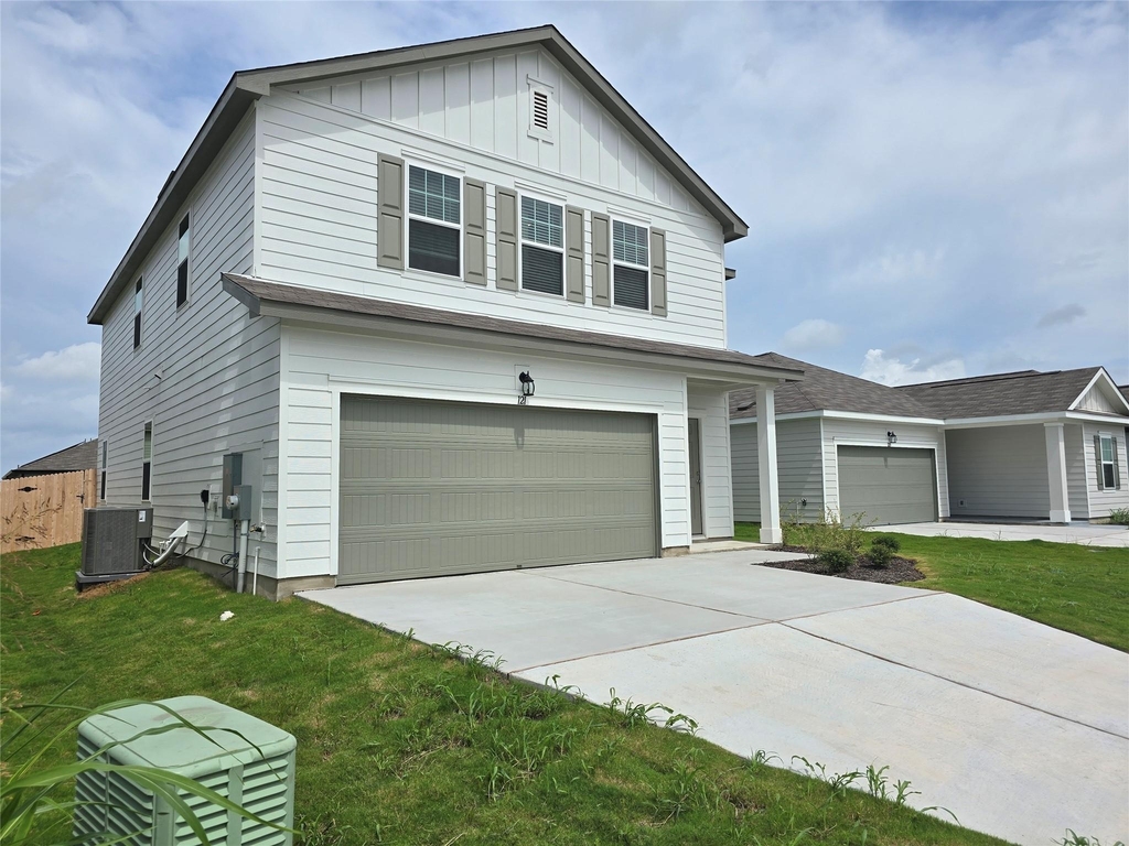 121 Blazilmar Ln - Photo 1