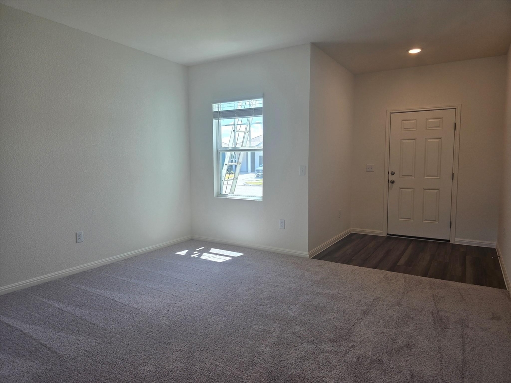 121 Blazilmar Ln - Photo 4