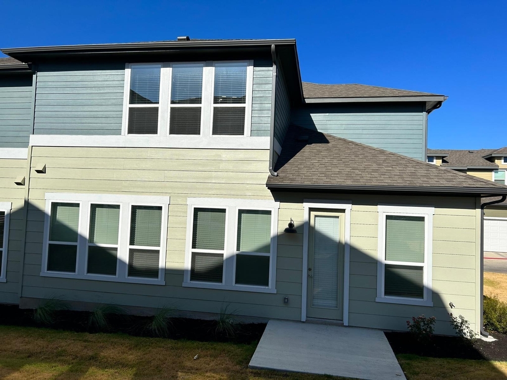 1015 Vista View Dr - Photo 2