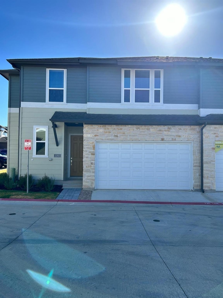 1015 Vista View Dr - Photo 1