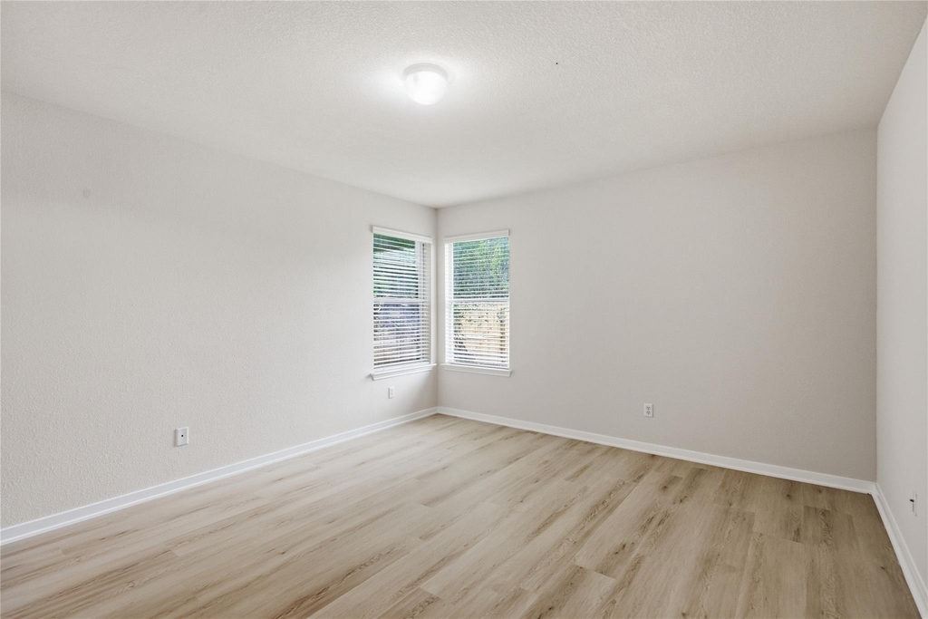 3774 Castle Rock Dr - Photo 9