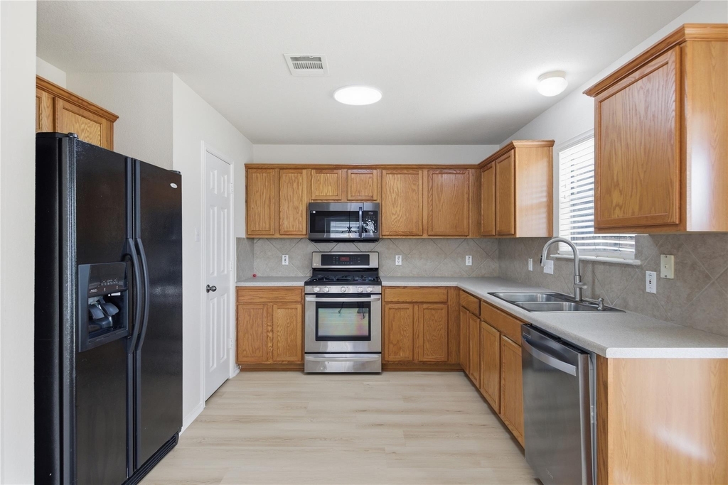 3774 Castle Rock Dr - Photo 5