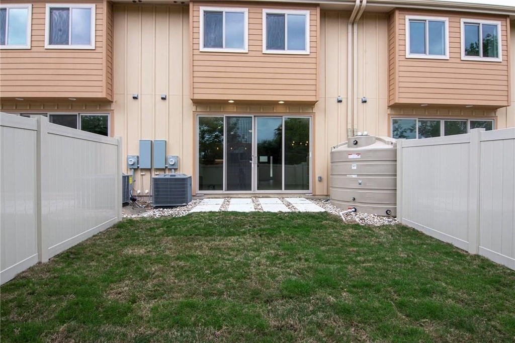102 Conservation Rd - Photo 2