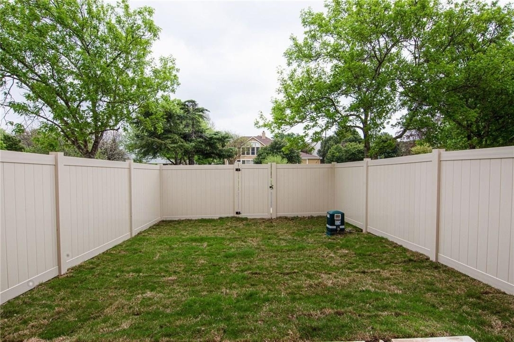102 Conservation Rd - Photo 4
