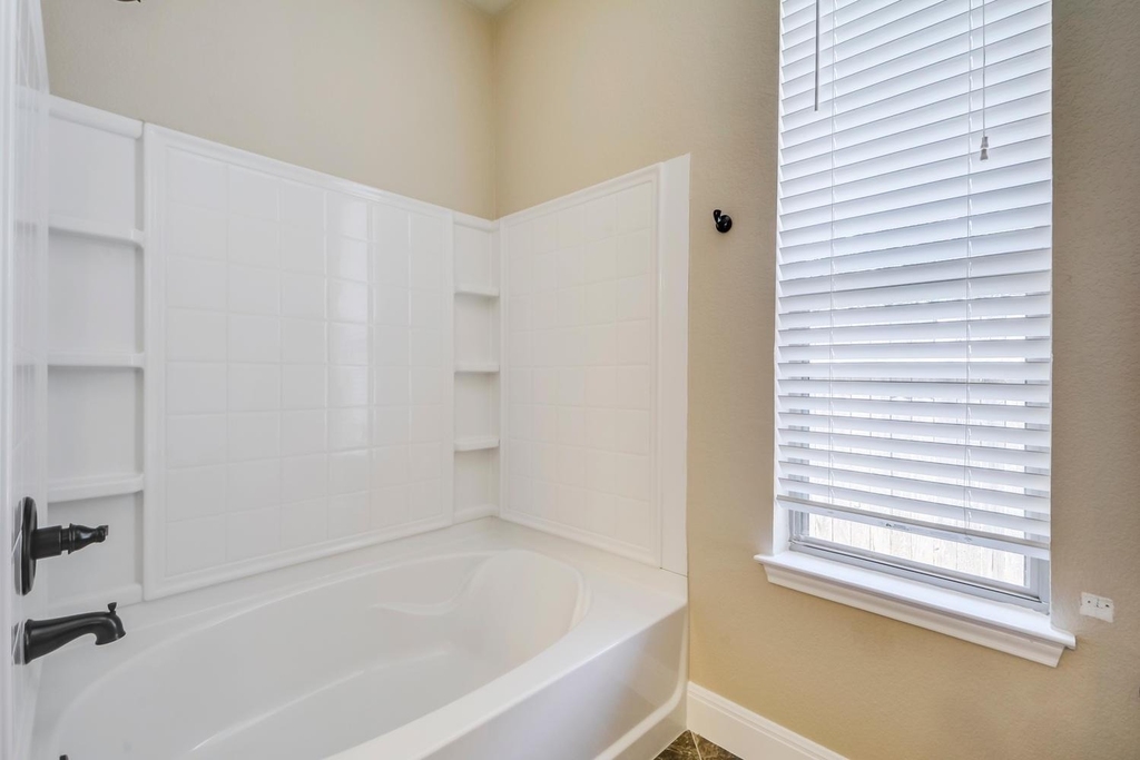 2202 Ezra Ct - Photo 16