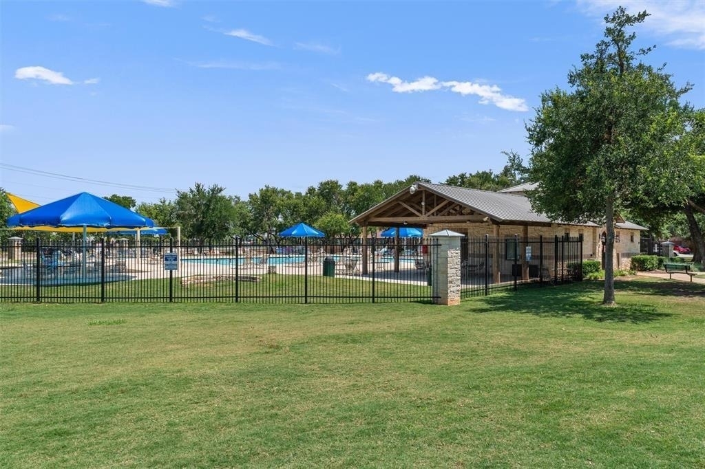 2202 Ezra Ct - Photo 33