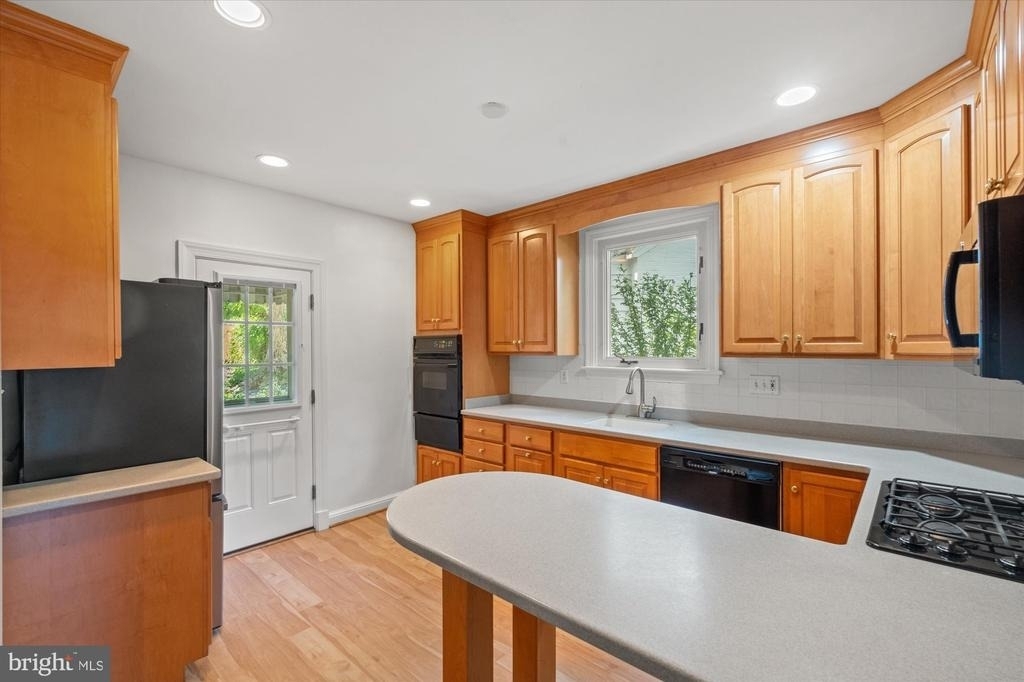 7014 Beechwood Drive - Photo 3