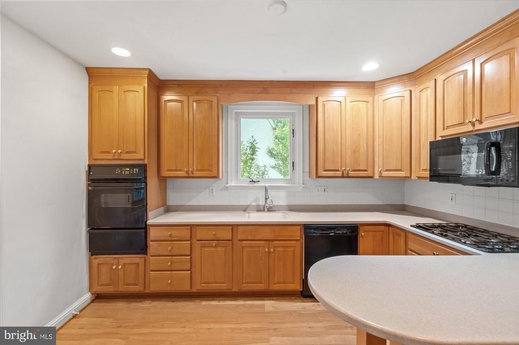 7014 Beechwood Drive - Photo 5