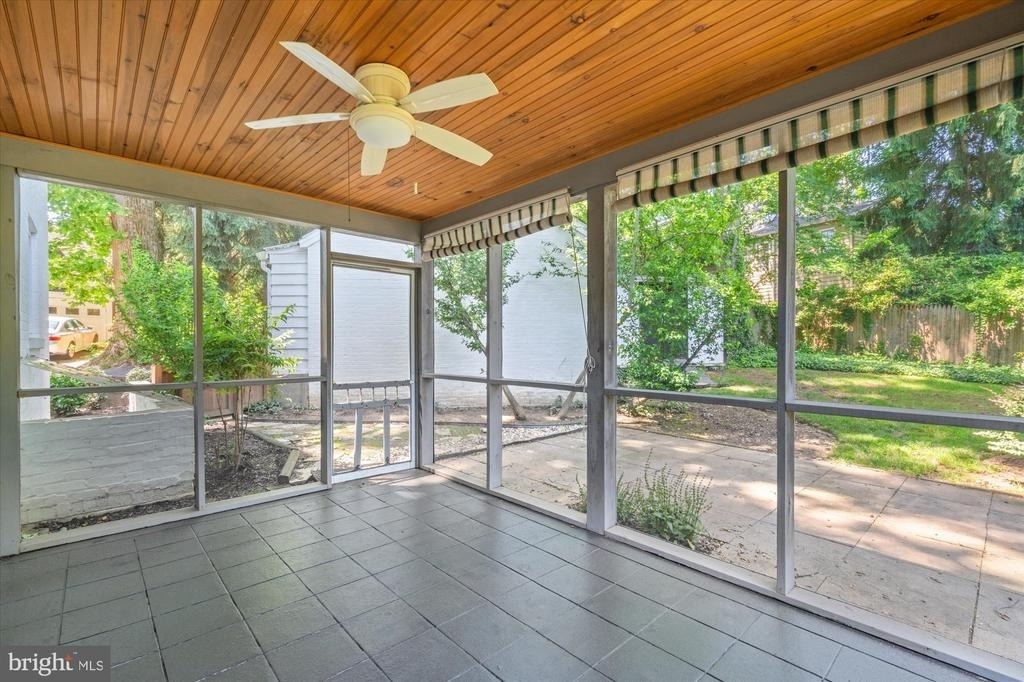 7014 Beechwood Drive - Photo 6