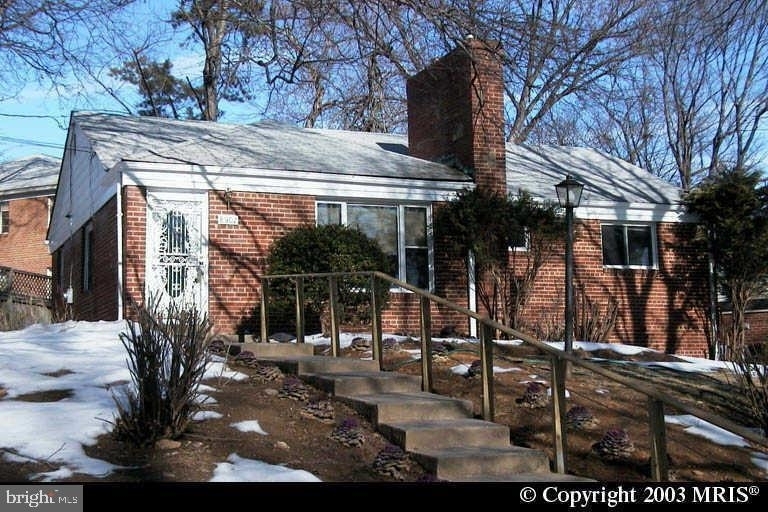 8507 Leonard Drive - Photo 1