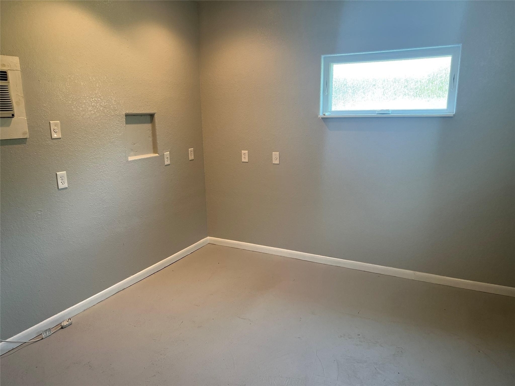 15303 Texas St - Photo 3