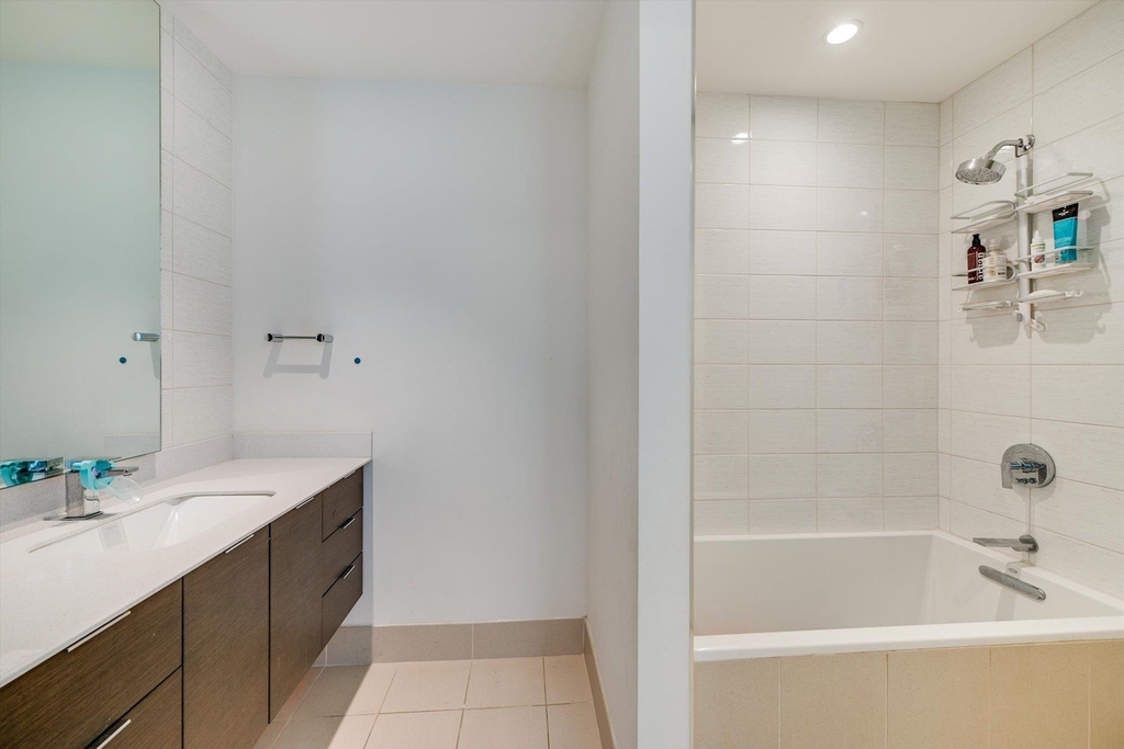 301 West Ave - Photo 9