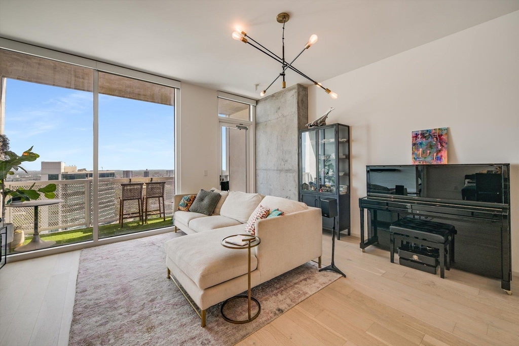 301 West Ave - Photo 4