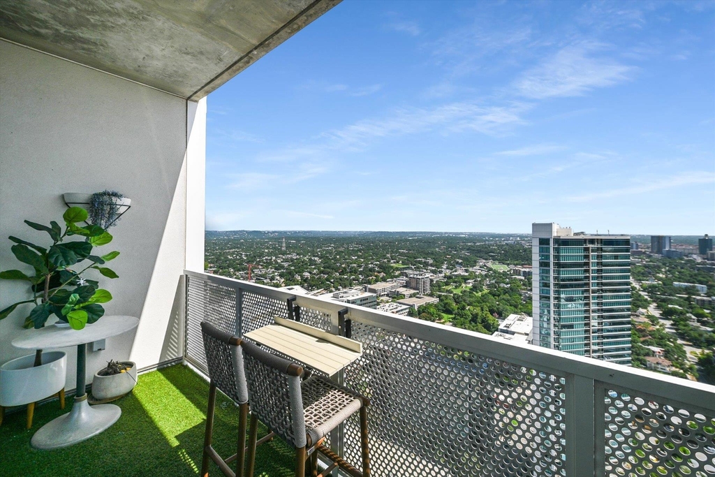 301 West Ave - Photo 10