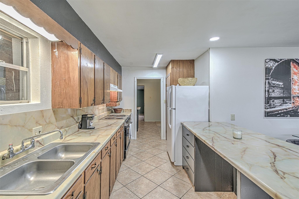 5304 Bedford St - Photo 9