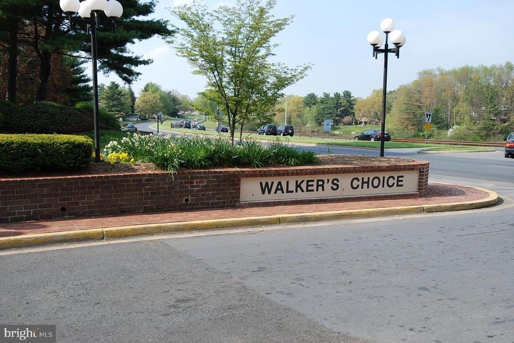 18722 Walkers Choice Road - Photo 20
