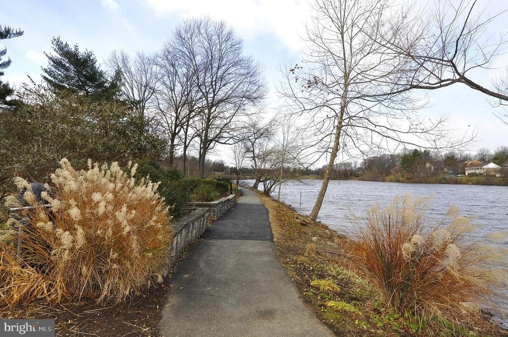 18722 Walkers Choice Road - Photo 39