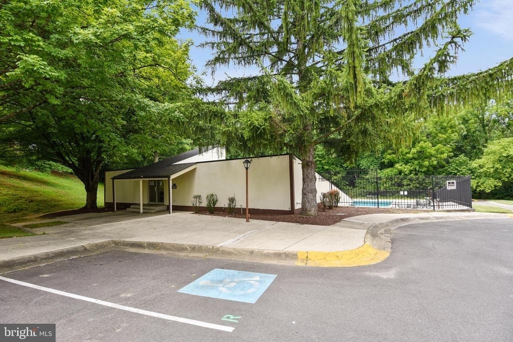 18722 Walkers Choice Road - Photo 23