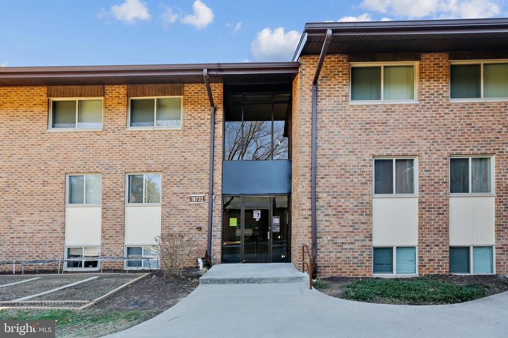 18722 Walkers Choice Road - Photo 0