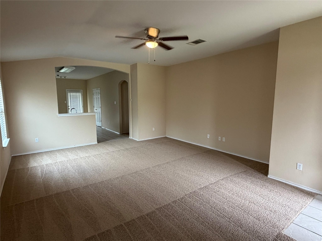 208 Carol Ave - Photo 4