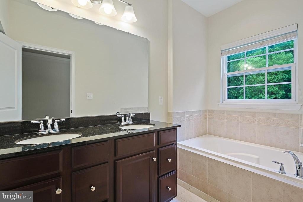 11675 Emerald Green Drive - Photo 16