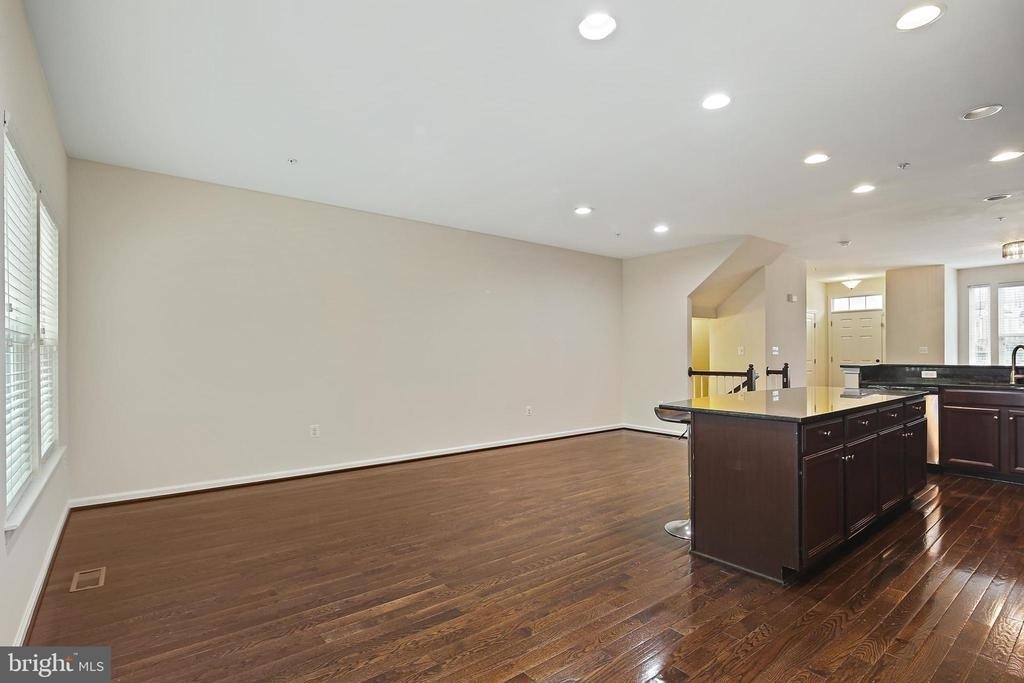 11675 Emerald Green Drive - Photo 4