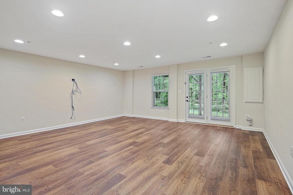 11675 Emerald Green Drive - Photo 9