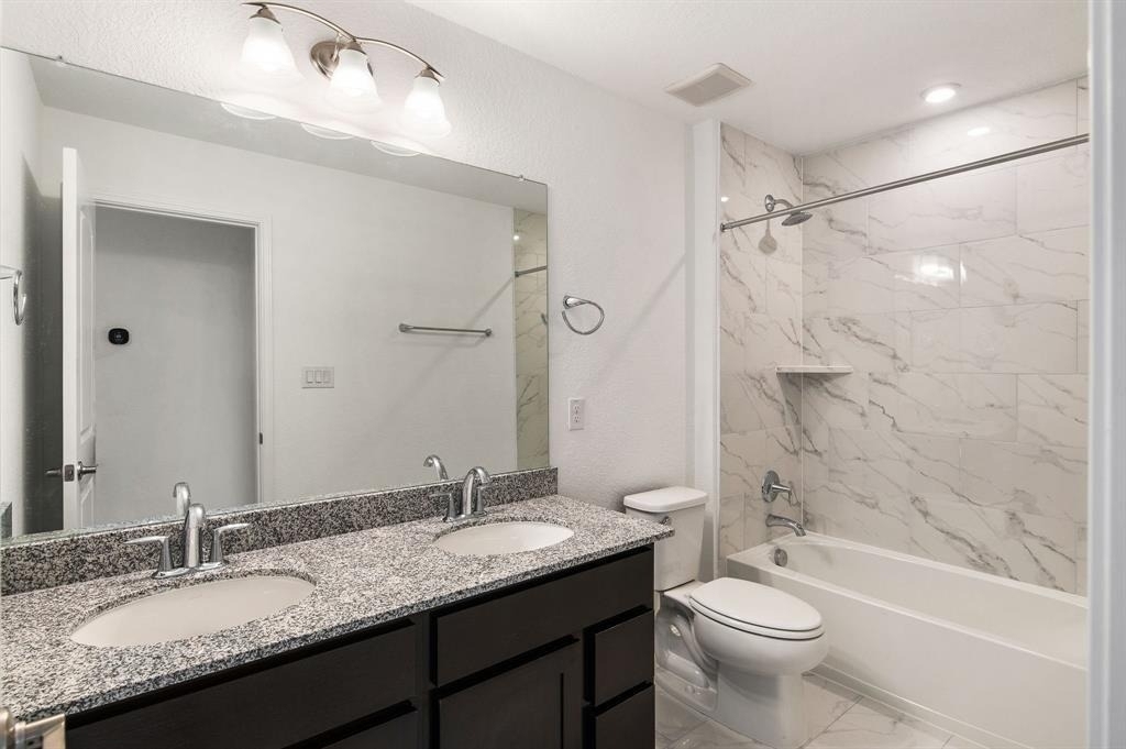 1045 Villa Rialto Vw - Photo 25