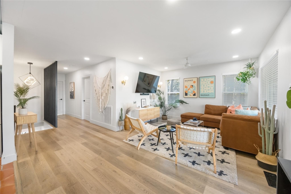 2109 Brackenridge St - Photo 8