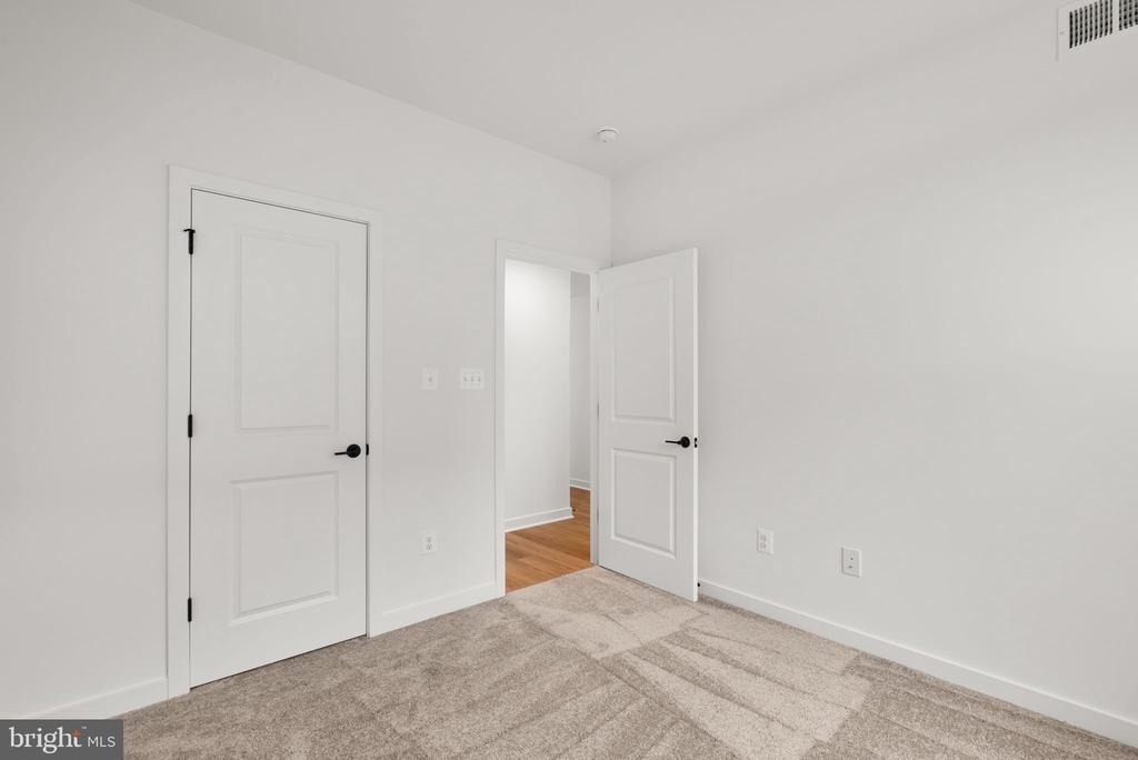 1631 Blacksmith Way - Photo 32