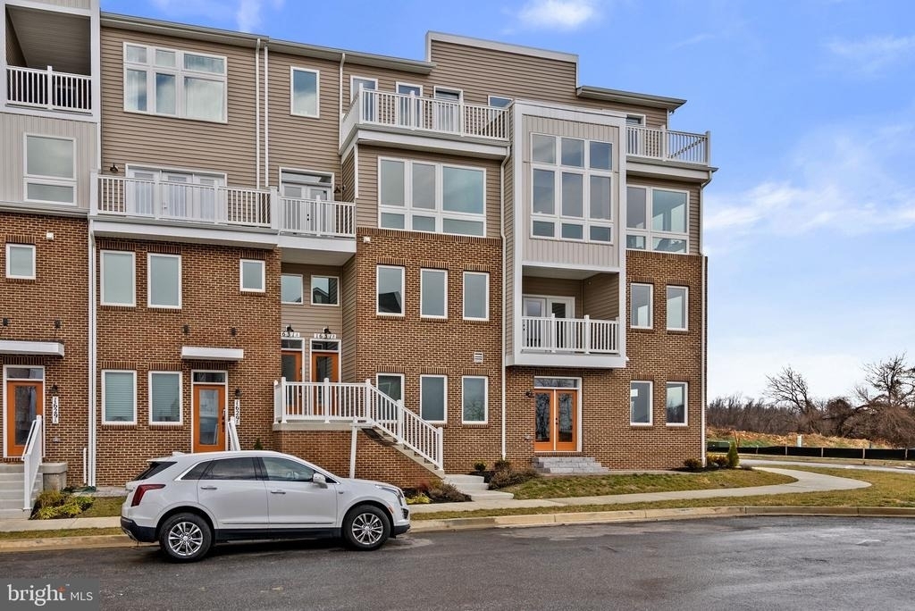 1631 Blacksmith Way - Photo 1