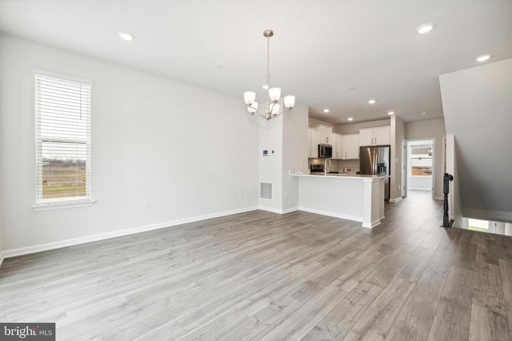 818 Bond Street - Photo 6