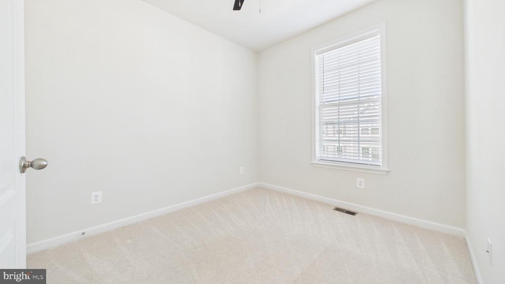 33 Chester Court - Photo 36