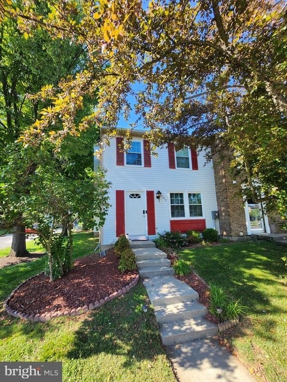 249 Canfield Terrace - Photo 2