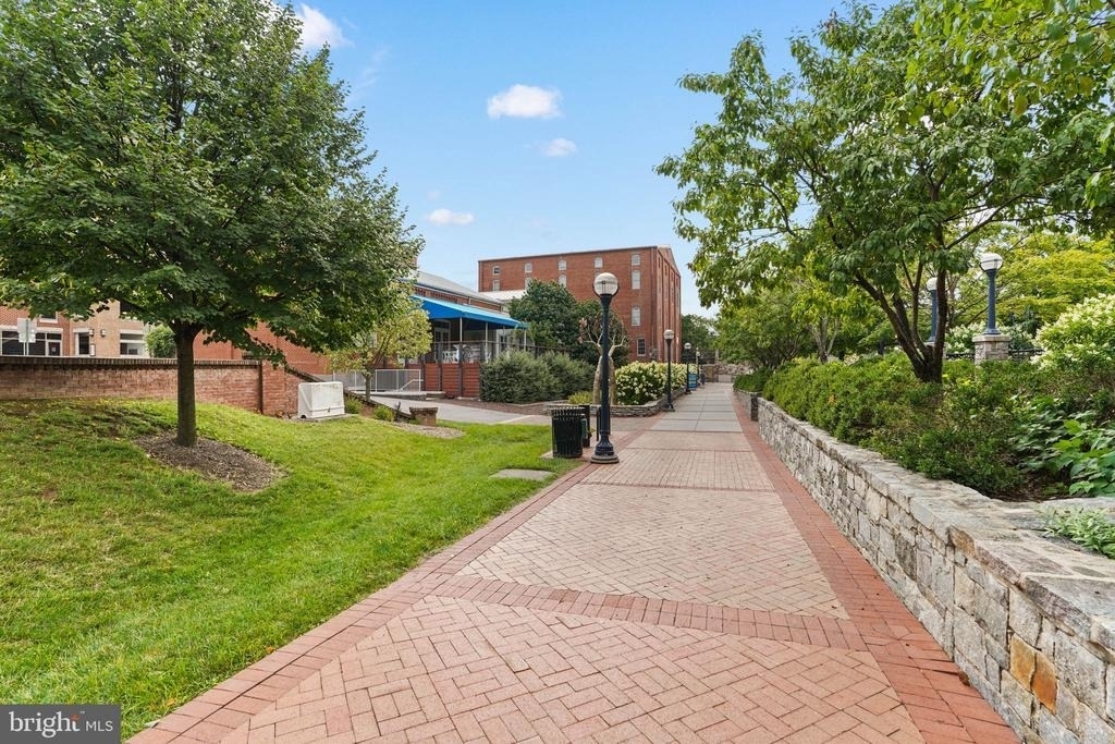 635 E Church Street - Photo 45