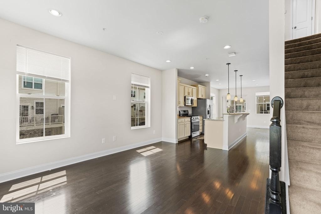 635 E Church Street - Photo 8