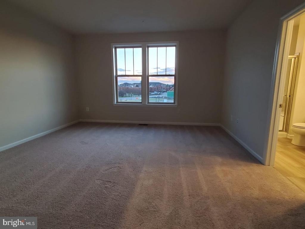 304 Faversham Pl - Photo 18