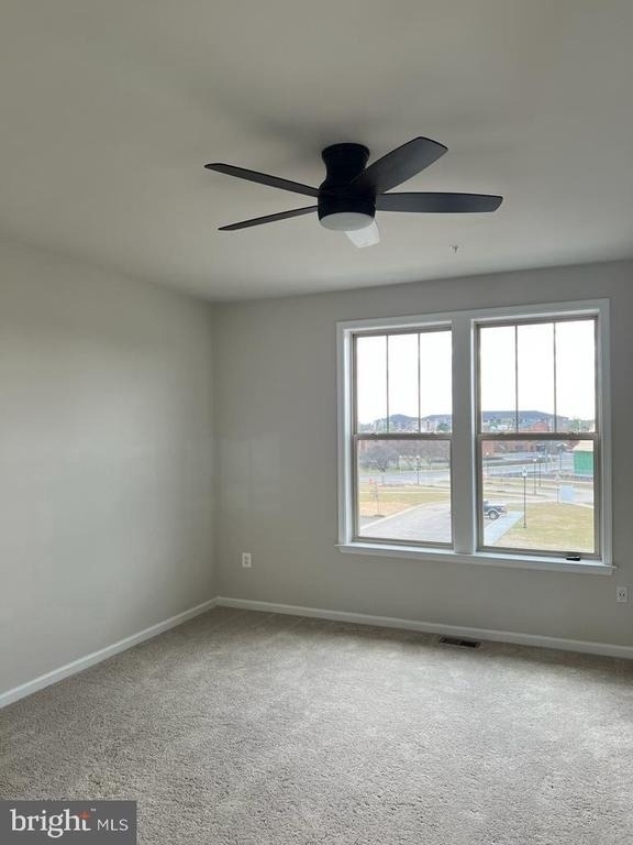 304 Faversham Pl - Photo 19