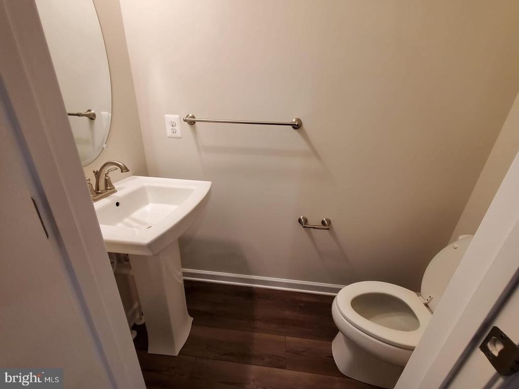 304 Faversham Pl - Photo 14