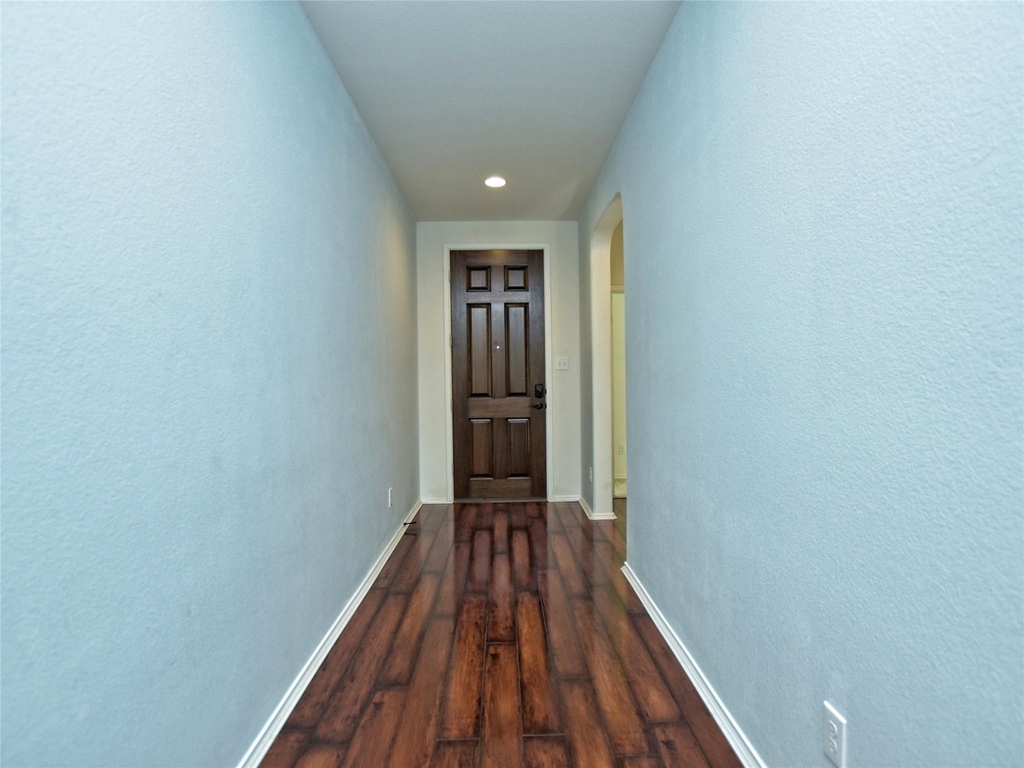 2717 Claremont Ct - Photo 3