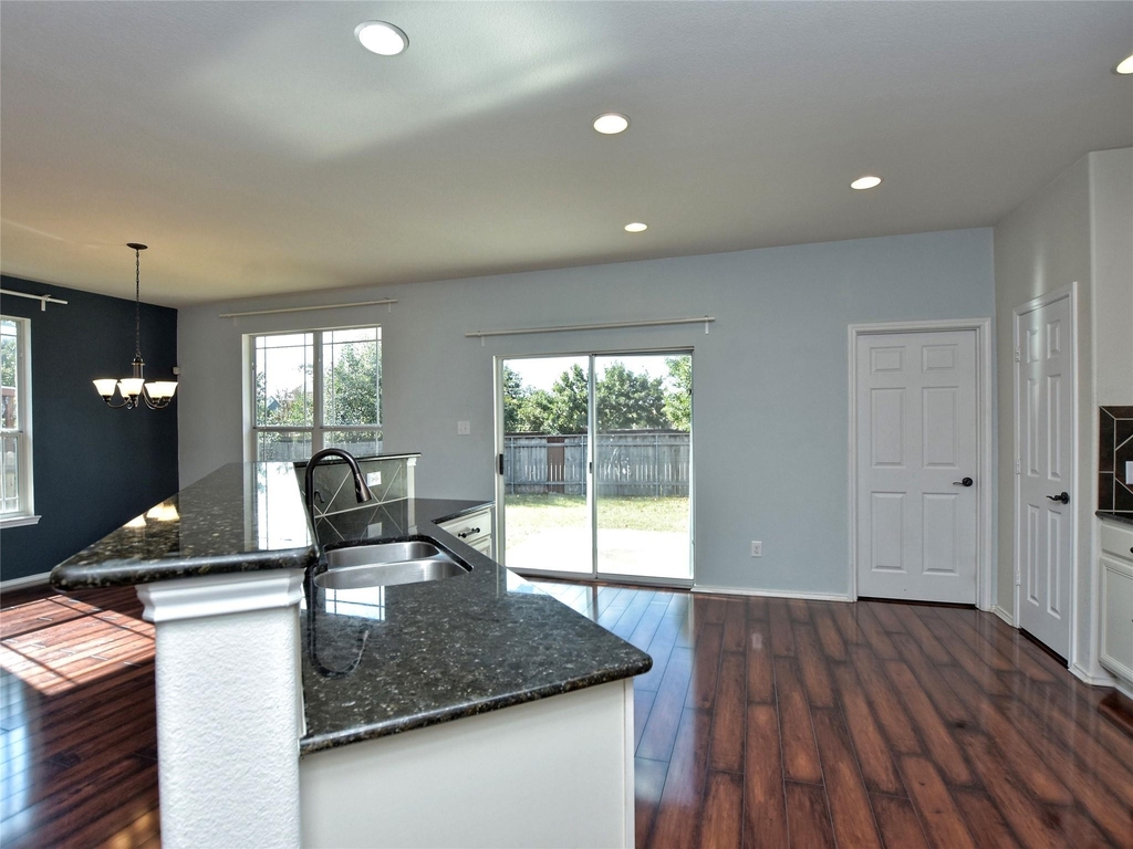 2717 Claremont Ct - Photo 13