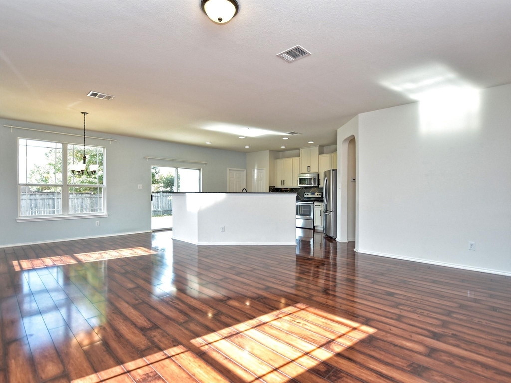 2717 Claremont Ct - Photo 7