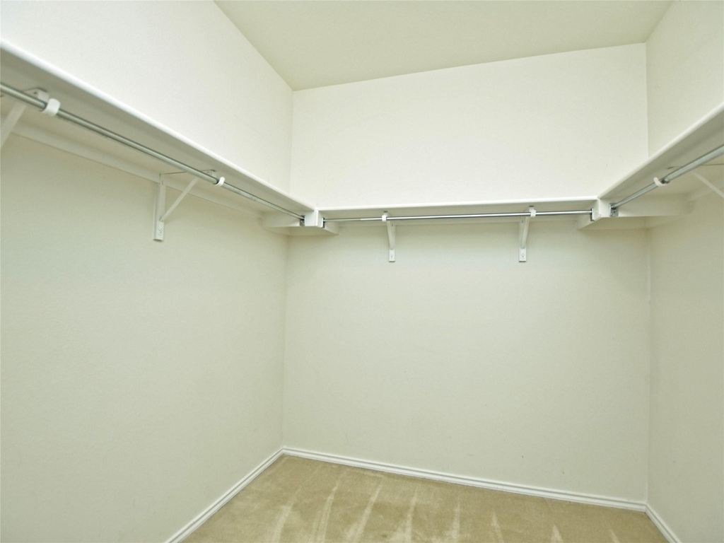 2717 Claremont Ct - Photo 19